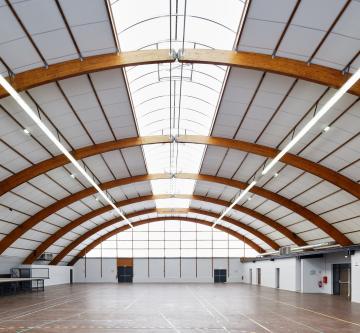 Sports hall with acoustic ceilings