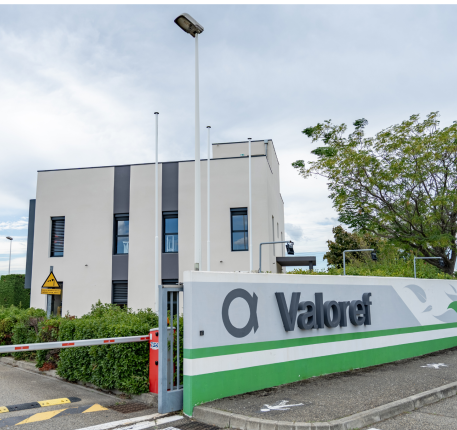 Valoref, entreprise de recyclage, vue extérieure du bâtiment
