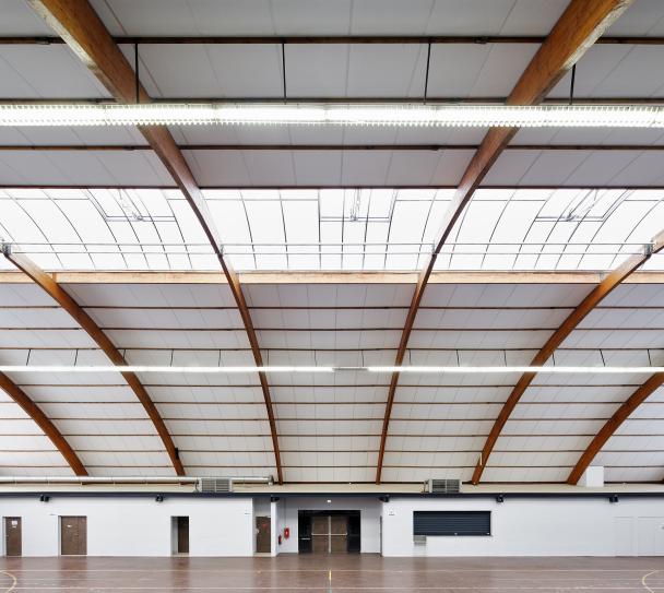 Sports hall with acoustic ceilings