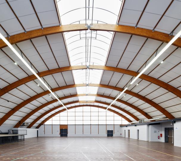 Sports hall with acoustic ceilings